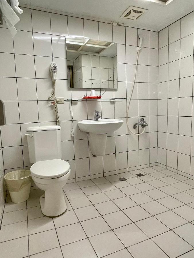 Hotel 溫情自助旅店 Taoyuan Esterno foto